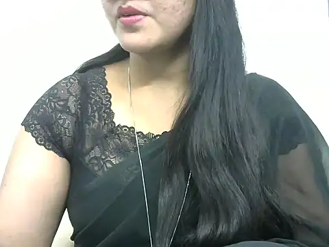 Snapshot of rashmika_reddy chatting on 05-01-26, 05:17 rashmika reddy online show from 05-01-26, 05:17