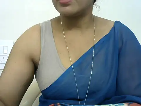 rashmika reddy online show from 06-24-26, 04:33