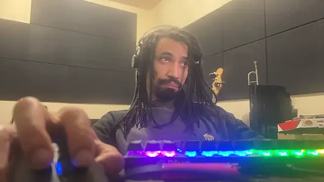 hotcamboy420 online show from 11-20-25, 06:46