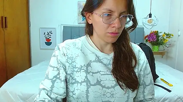 karlamorris  online show from 12-16-25, 01:27