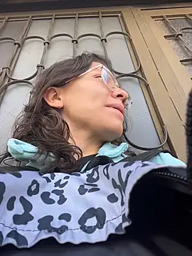 karlamorris  online show from 03-26-26, 01:06