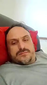 Snapshot of italovene chatting on 12-18-24, 12:40 italovene online show from 12-18-24, 12:40