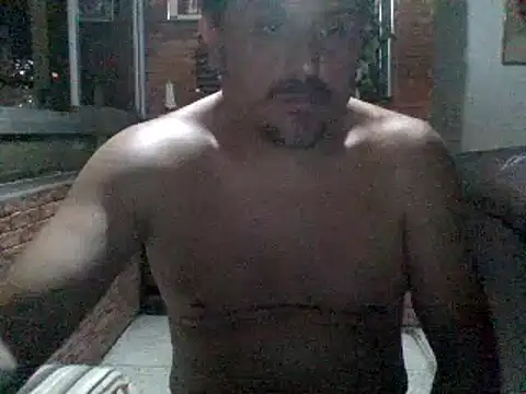 Snapshot of italovene chatting on 02-28-25, 03:26 italovene online show from 02-28-25, 03:26