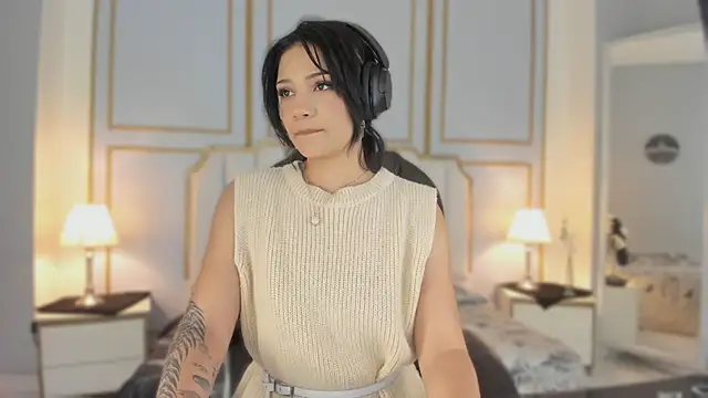 renee shelby  online show from 01-10-26, 07:48