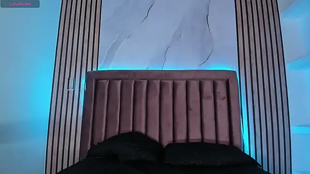 Snapshot of ChloeParkss_ chatting on 01-10-25, 12:04 ChloeParkss online show from 01-10-25, 12:04