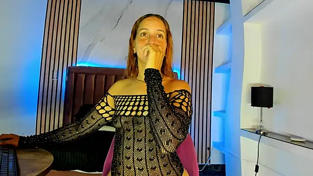 Snapshot of ChloeParkss_ chatting on 02-04-25, 11:49 ChloeParkss online show from 02-04-25, 11:49