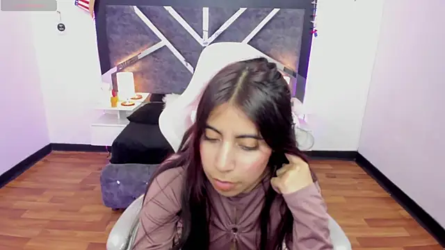 lunitaa18 online show from 02-10-25, 09:25