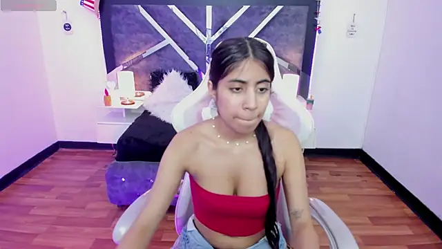 lunitaa18 online show from 02-21-25, 01:33