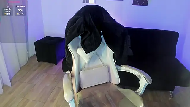 lunitaa18 online show from 10-21-25, 08:53