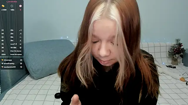 Snapshot of crystal_lilith chatting on 12-04-24, 10:41 crystal lilith online show from 12-04-24, 10:41