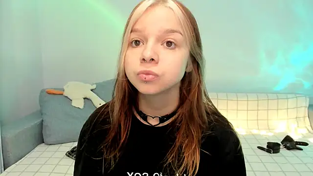 Snapshot of crystal_lilith chatting on 12-07-24, 06:21 crystal lilith online show from 12-07-24, 06:21