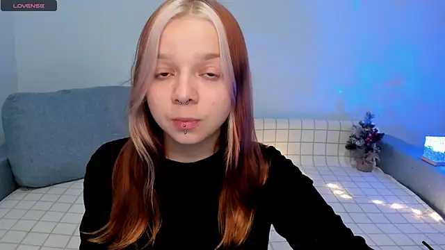 Snapshot of crystal_lilith chatting on 12-09-24, 09:05 crystal lilith online show from 12-09-24, 09:05