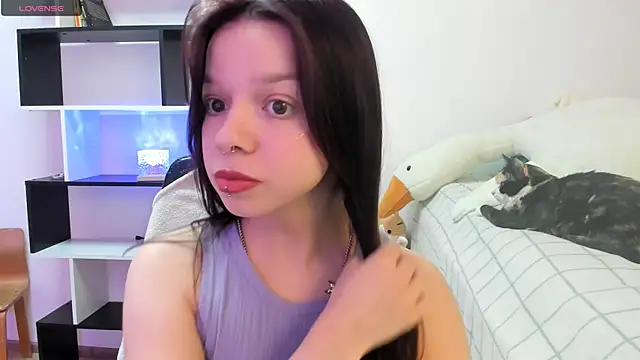 Snapshot of crystal_lilith chatting on 02-09-25, 08:34 crystal lilith online show from 02-09-25, 08:34