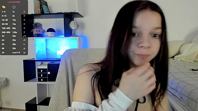 Snapshot of crystal_lilith chatting on 02-14-25, 06:29 crystal lilith online show from 02-14-25, 06:29