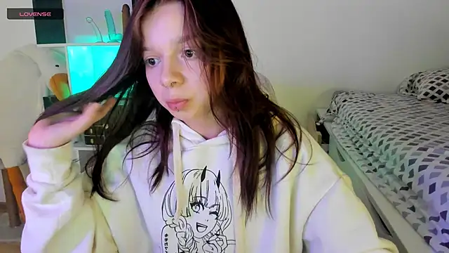 Snapshot of crystal_lilith chatting on 02-22-25, 01:24 crystal lilith online show from 02-22-25, 01:24