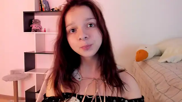 Snapshot of crystal_lilith chatting on 03-09-25, 12:10 crystal lilith online show from 03-09-25, 12:10