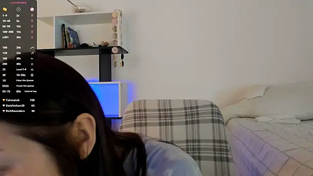 Snapshot of crystal_lilith chatting on 03-15-25, 08:15 crystal lilith online show from 03-15-25, 08:15