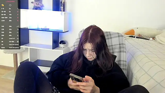 Snapshot of crystal_lilith chatting on 03-18-25, 08:04 crystal lilith online show from 03-18-25, 08:04