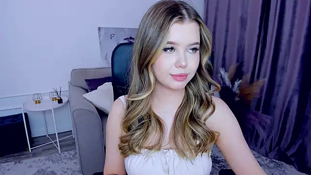 Snapshot of FollowLovee chatting on 02-19-25, 02:44 FollowLovee online show from 02-19-25, 02:44