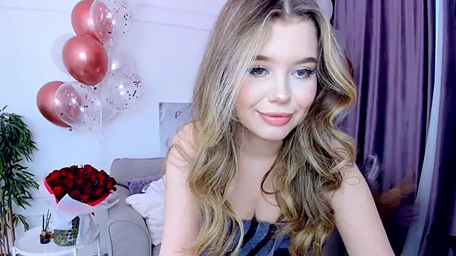 Snapshot of FollowLovee chatting on 03-22-25, 02:47 FollowLovee online show from 03-22-25, 02:47