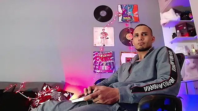 MagnusFrost online show from 12-31-24, 05:55