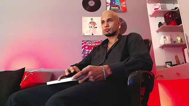 MagnusFrost online show from 01-11-25, 01:48