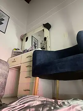 Snapshot of LynnSam_ chatting on 12-15-24, 09:20 LynnSam online show from 12-15-24, 09:20