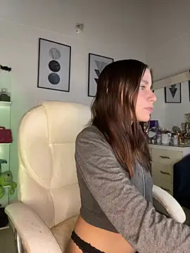 Snapshot of LynnSam_ chatting on 01-26-25, 08:23 LynnSam online show from 01-26-25, 08:23