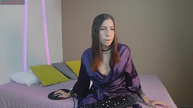 Snapshot of LynnSam_ chatting on 02-01-25, 01:55 LynnSam online show from 02-01-25, 01:55