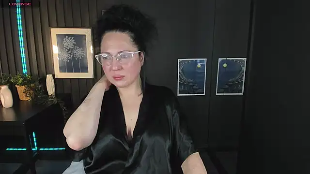 Anita Muse online show from 01-04-25, 01:42