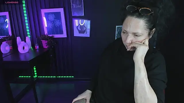 Anita Muse online show from 03-03-25, 04:58