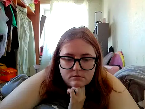 Snapshot of DesireMelissa chatting on 06-11-26, 06:00 DesireMelissa online show from 06-11-26, 06:00