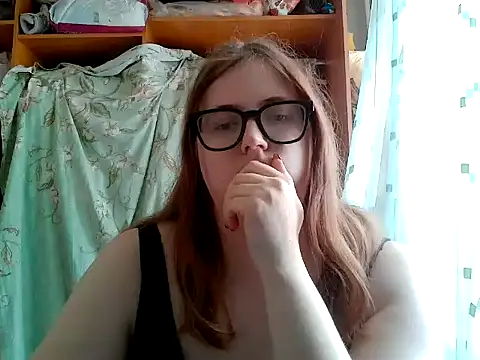 Snapshot of DesireMelissa chatting on 06-18-26, 08:47 DesireMelissa online show from 06-18-26, 08:47