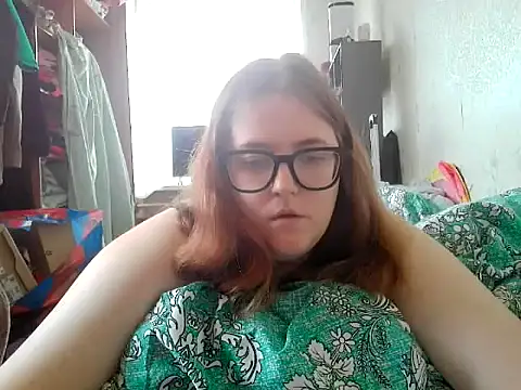 Snapshot of DesireMelissa chatting on 06-25-26, 05:45 DesireMelissa online show from 06-25-26, 05:45