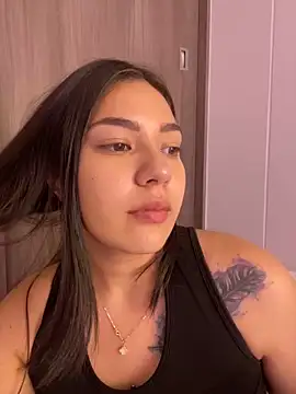 Latina vanessa online show from 12-27-24, 12:39