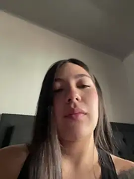 Latina vanessa online show from 02-23-26, 01:08