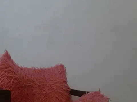 Snapshot of Larry-n-clouds chatting on 03-03-26, 04:57 Larry-n-clouds online show from 03-03-26, 04:57