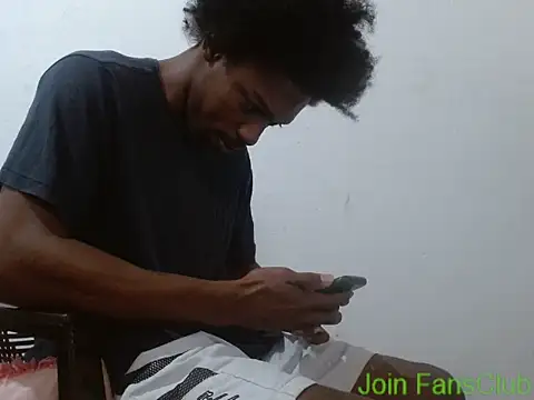 Snapshot of Larry-n-clouds chatting on 03-15-26, 02:01 Larry-n-clouds online show from 03-15-26, 02:01