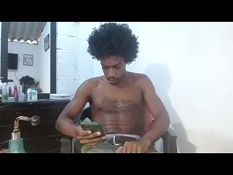 Snapshot of Larry-n-clouds chatting on 05-19-26, 08:59 Larry-n-clouds online show from 05-19-26, 08:59