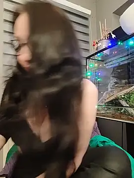 Snapshot of CamilleDesire chatting on 12-04-25, 04:59 CamilleDesire online show from 12-04-25, 04:59