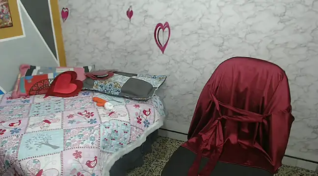 Snapshot of Georgina_Copper chatting on 02-06-25, 04:58 Georgina Copper online show from 02-06-25, 04:58