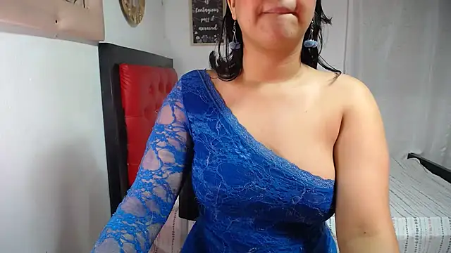 Snapshot of Sweettei chatting on 02-16-25, 11:05 Sweettei online show from 02-16-25, 11:05