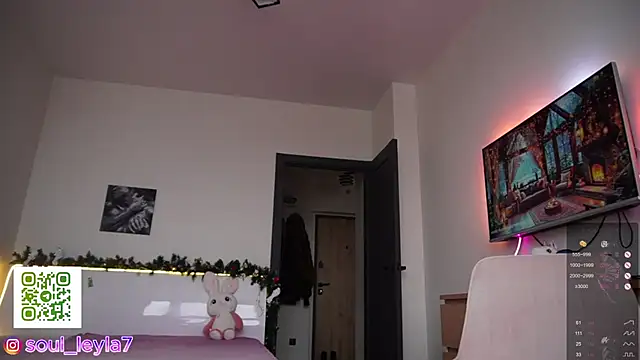 Sola LI online show from 12-15-25, 04:06