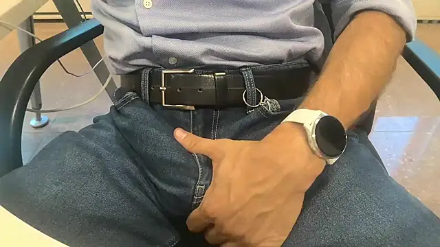 alessandroman2114 online show from 10-15-25, 04:07