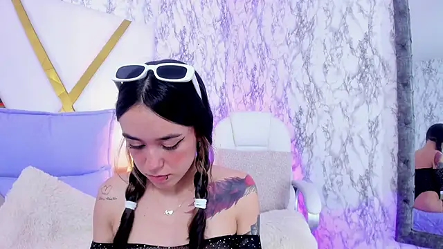 Athziry  online show from 01-08-25, 12:28