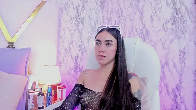 Athziry  online show from 01-25-25, 02:37