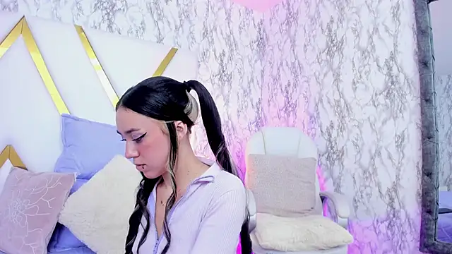 Athziry  online show from 02-05-25, 10:01