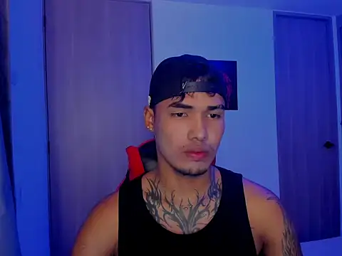 thomas latin boy online show from 09-12-25, 01:49