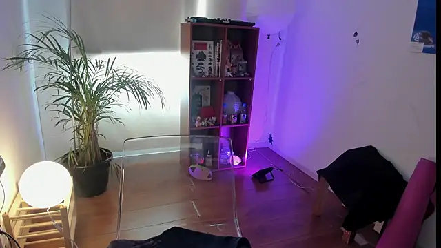 droolingdollfacee online show from 04-14-26, 08:37