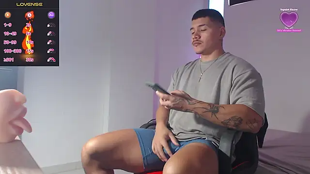 Snapshot of paulo_allen chatting on 03-19-26, 01:37 paulo allen online show from 03-19-26, 01:37